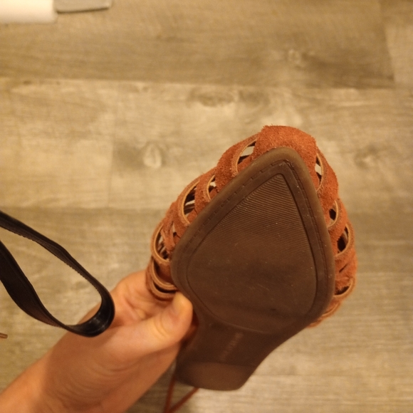 Leather (Suede) Tie-Up Lucky Brand Sandals Size 8 - Picture 9 of 10